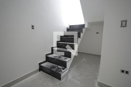 Escada de apartamento à venda com 2 quartos, 121m² em Jardim Bela Vista, Santo André