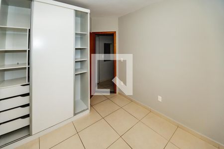 Quarto 2 de apartamento para alugar com 2 quartos, 50m² em Manacás, Belo Horizonte