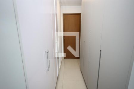 Closet do quarto 1 de apartamento para alugar com 3 quartos, 98m² em Jardim América, Goiânia
