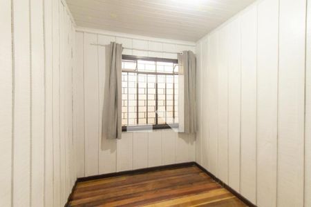 Quarto 1 de casa para alugar com 2 quartos, 80m² em Xaxim, Curitiba