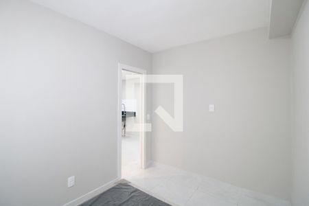 Quarto 1 de apartamento para alugar com 2 quartos, 34m² em Veleiros, São Paulo