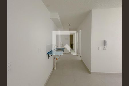 Sala/Cozinha de apartamento para alugar com 2 quartos, 34m² em Parque Industrial Tomas Edson, São Paulo