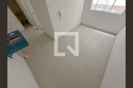 Sala/Cozinha de apartamento para alugar com 2 quartos, 34m² em Parque Industrial Tomas Edson, São Paulo