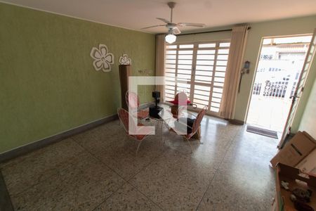 SALA DE ESTAR de casa para alugar com 3 quartos, 300m² em Taquaral, Campinas