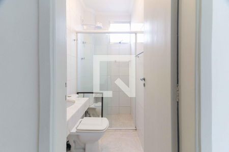 Banheiro de apartamento à venda com 2 quartos, 57m² em Vila Butantã, São Paulo