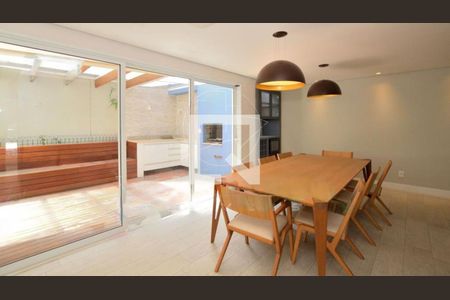 Casa à venda com 4 quartos, 415m² em Vila Madalena, São Paulo