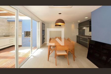 Casa à venda com 4 quartos, 415m² em Vila Madalena, São Paulo