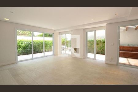 Casa à venda com 4 quartos, 415m² em Vila Madalena, São Paulo