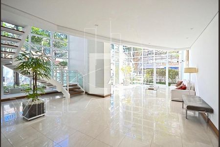 Apartamento à venda com 3 quartos, 132m² em Vila Romana, São Paulo