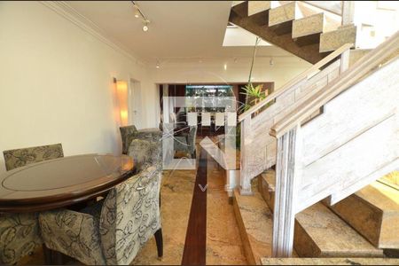 Casa à venda com 4 quartos, 1128m² em Alto da Lapa, São Paulo