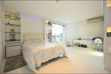 Casa à venda com 4 quartos, 1128m² em Alto da Lapa, São Paulo