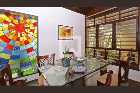 Casa à venda com 3 quartos, 200m² em Alto de Pinheiros, São Paulo