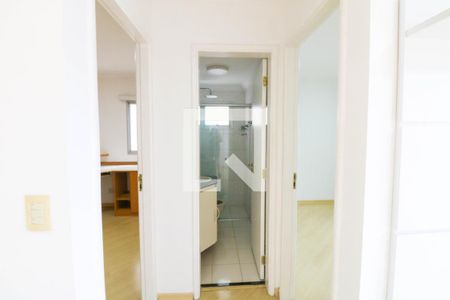 Hall íntimo de apartamento à venda com 2 quartos, 58m² em Jardim Aeroporto, São Paulo