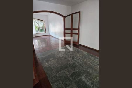 Casa à venda com 4 quartos, 230m² em Brooklin, São Paulo