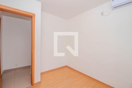 Quarto 1 de apartamento para alugar com 2 quartos, 50m² em Humaitá, Porto Alegre