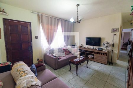 Sala de casa à venda com 2 quartos, 35m² em Jardim Itacolomi, São Paulo