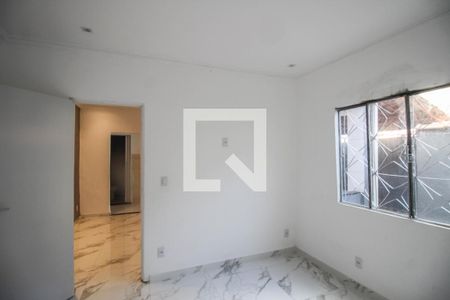 Quarto de casa para alugar com 1 quarto, 100m² em Dom Rodrigo, Nova Iguaçu
