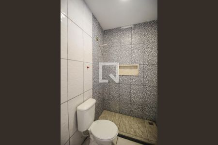 Banheiro de casa para alugar com 1 quarto, 100m² em Dom Rodrigo, Nova Iguaçu