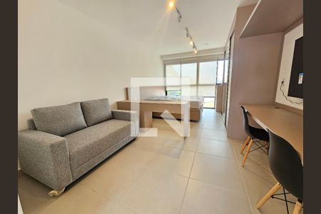 Sala/Quarto de kitnet/studio para alugar com 1 quarto, 30m² em Parque Colonial, São Paulo