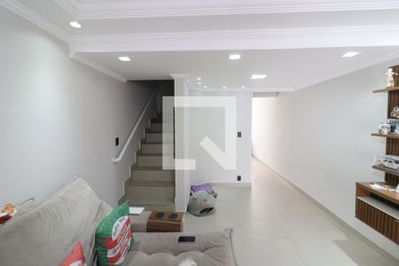 Sala de casa de condomínio à venda com 3 quartos, 120m² em São Pedro, Osasco