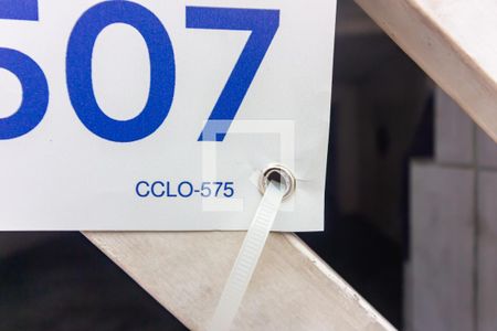 Code de casa à venda com 5 quartos, 125m² em Quitaúna, Osasco