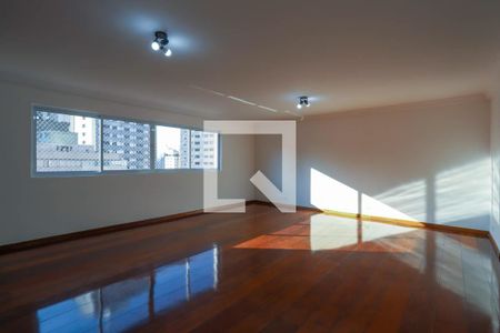 Apartamento para alugar com 3 quartos, 240m² em Itaim Bibi, São Paulo