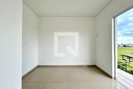 Quarto 2 de apartamento para alugar com 2 quartos, 98m² em Campeche Central, Florianópolis