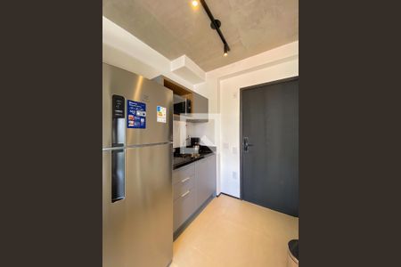 Cozinha de kitnet/studio para alugar com 1 quarto, 25m² em Jardim das Acacias, São Paulo