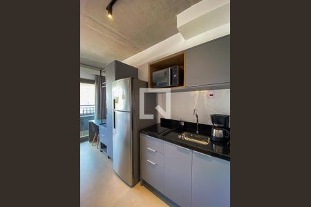 Cozinha de kitnet/studio para alugar com 1 quarto, 25m² em Jardim das Acacias, São Paulo