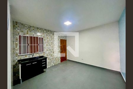 Sala / Cozinha  de casa para alugar com 1 quarto, 40m² em Vila Sao Joao Batista, Guarulhos