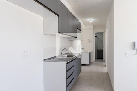 Corredor de apartamento para alugar com 2 quartos, 35m² em Parque Industrial Tomas Edson, São Paulo
