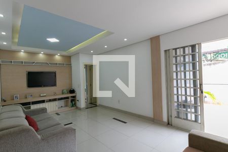 Sala de casa à venda com 3 quartos, 364m² em Juliana, Belo Horizonte