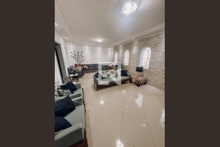Casa à venda com 5 quartos, 220m² em Fundação, São Caetano do Sul