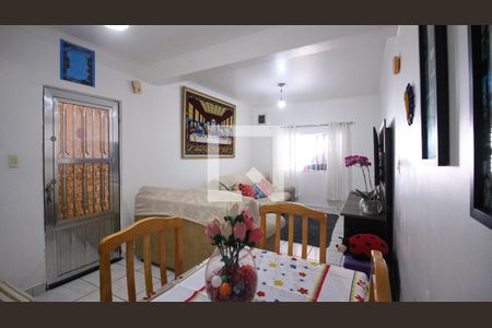 Casa à venda com 3 quartos, 182m² em Vila Tolstoi, São Paulo