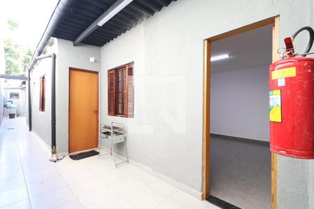Quintal e área de serviço  de casa para alugar com 1 quarto, 320m² em Pompeia, São Paulo
