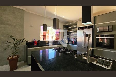 Casa de Condomínio à venda com 5 quartos, 320m² em Chácaras Aracary, Várzea Paulista