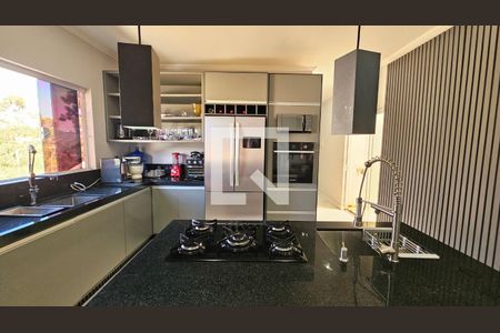 Casa de Condomínio à venda com 5 quartos, 320m² em Chácaras Aracary, Várzea Paulista