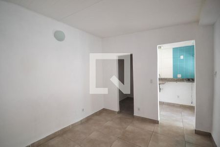 Sala de casa para alugar com 1 quarto, 30m² em São Francisco de Assis, Belford Roxo