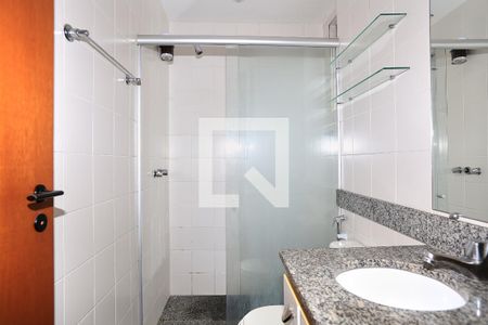 Banheiro da Suíte de apartamento para alugar com 2 quartos, 115m² em Lourdes, Belo Horizonte