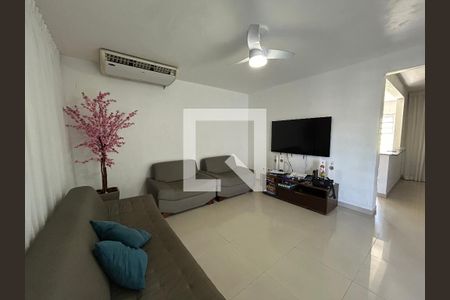 Sala de casa para alugar com 2 quartos, 200m² em Campinho, Rio de Janeiro