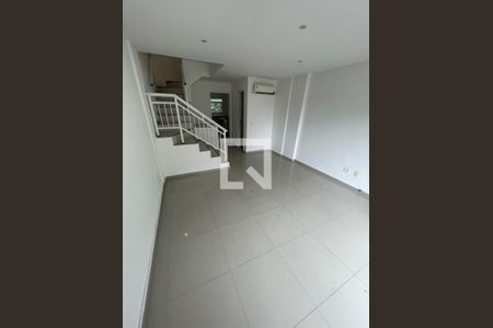 Sala de casa de condomínio à venda com 2 quartos, 135m² em Tijuca, Rio de Janeiro