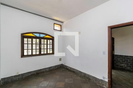 Quarto 1 de casa de condomínio para alugar com 3 quartos, 180m² em Vaz Lobo, Rio de Janeiro