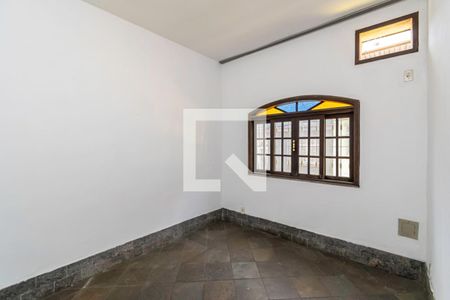 Quarto 1 de casa de condomínio para alugar com 3 quartos, 180m² em Vaz Lobo, Rio de Janeiro