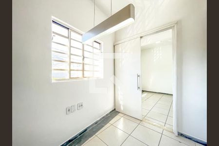 Quarto 2 de casa para alugar com 2 quartos, 50m² em Km 18, Osasco
