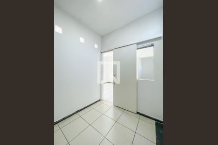 Quarto 1 de casa para alugar com 2 quartos, 50m² em Km 18, Osasco