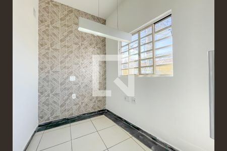 Quarto 2 de casa para alugar com 2 quartos, 50m² em Km 18, Osasco