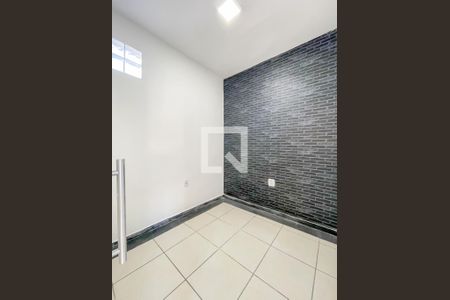 Quarto 1 de casa para alugar com 2 quartos, 50m² em Km 18, Osasco