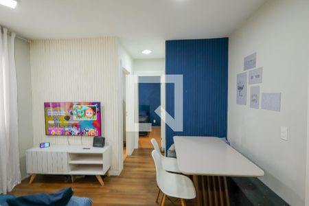Sala de estar e jantar  de apartamento para alugar com 2 quartos, 36m² em Usina Piratininga, São Paulo