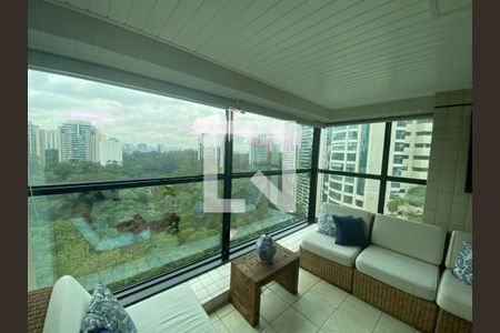 Foto 02 de apartamento à venda com 4 quartos, 241m² em Jardim Morumbi, São Paulo