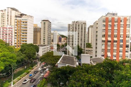 Vista da Sala de apartamento para alugar com 2 quartos, 82m² em Icaraí, Niterói